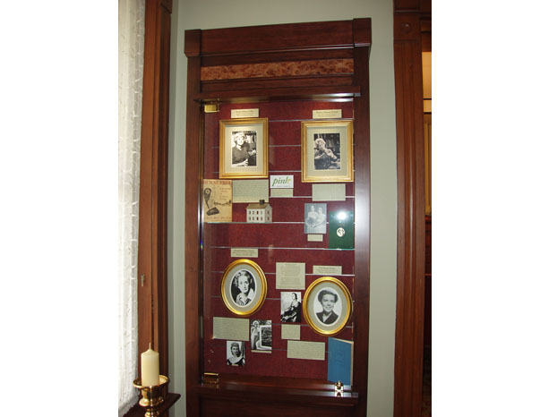 Women of Achievement Cabinet, "The Arts"